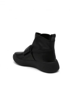 ISSEY MIYAKE X UN Flux Sneaker WOMEN