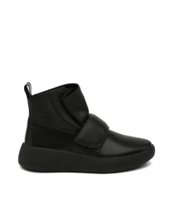ISSEY MIYAKE X UN Flux Sneaker WOMEN