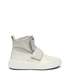 ISSEY MIYAKE X UN Flux Sneaker WOMEN