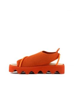 ISSEY MIYAKE X UN WOMEN Bind 28 ISSEY MIYAKE X UN WOMEN Bind