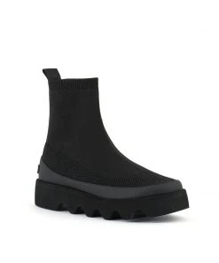 ISSEY MIYAKE X UN Bounce Fit Boot