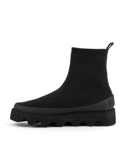 ISSEY MIYAKE X UN Bounce Fit Boot