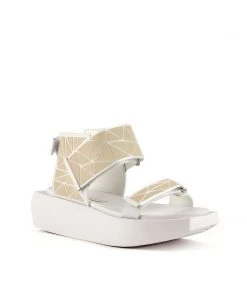 ANREALAGE X UN WOMEN Dimension Wa Lo