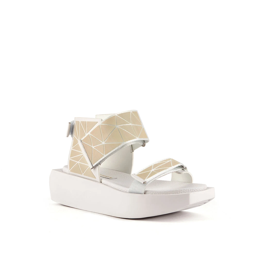 ANREALAGE X UN WOMEN Dimension Wa Lo 4 ANREALAGE X UN WOMEN Dimension Wa Lo