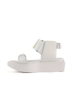 ANREALAGE X UN WOMEN Dimension Wa Lo 11 ANREALAGE X UN WOMEN Dimension Wa Lo