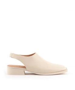 ISSEY MIYAKE X UN WOMEN Fin Flat