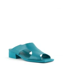 ISSEY MIYAKE X UN WOMEN Fin Sandal