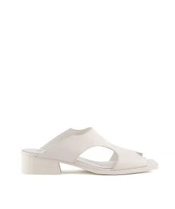 ISSEY MIYAKE X UN Fin Sandal WOMEN