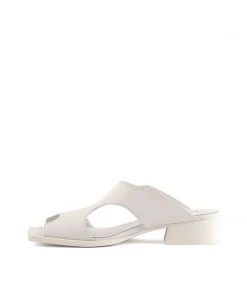 ISSEY MIYAKE X UN Fin Sandal WOMEN