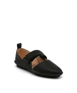 ISSEY MIYAKE X UN Lilt Pump