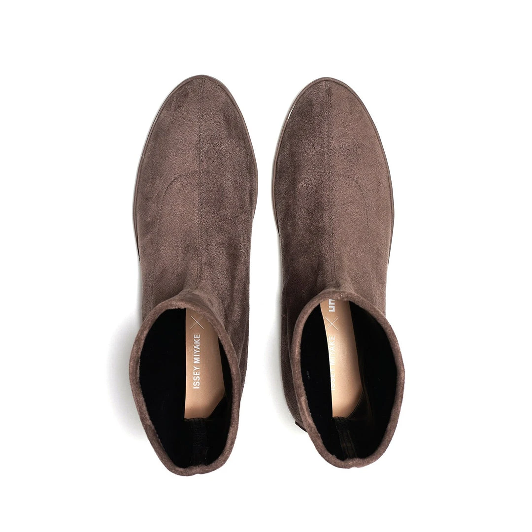 ISSEY MIYAKE X UN Skin Boot WOMEN 7 ISSEY MIYAKE X UN Skin Boot WOMEN